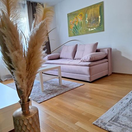 Apartman Lory, Zagreb, Downtown, With Own Parking In The Garage Buitenkant foto