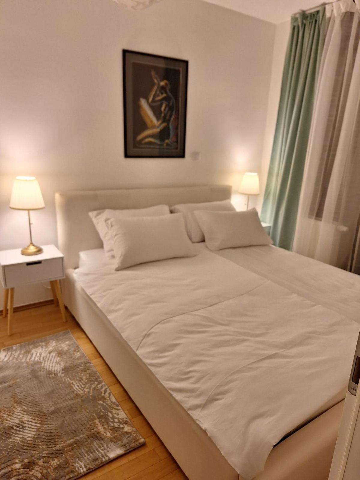 Apartman Lory, Zagreb, Downtown, With Own Parking In The Garage Buitenkant foto