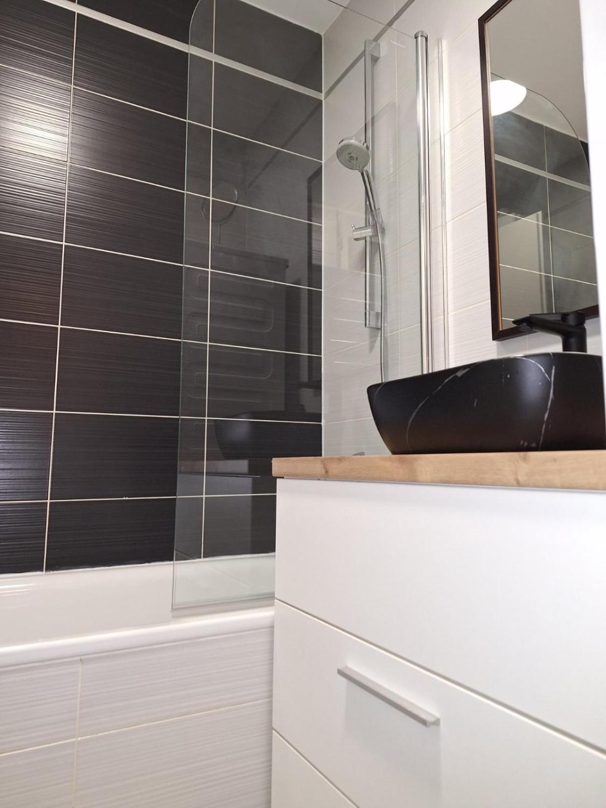Apartman Lory, Zagreb, Downtown, With Own Parking In The Garage Buitenkant foto
