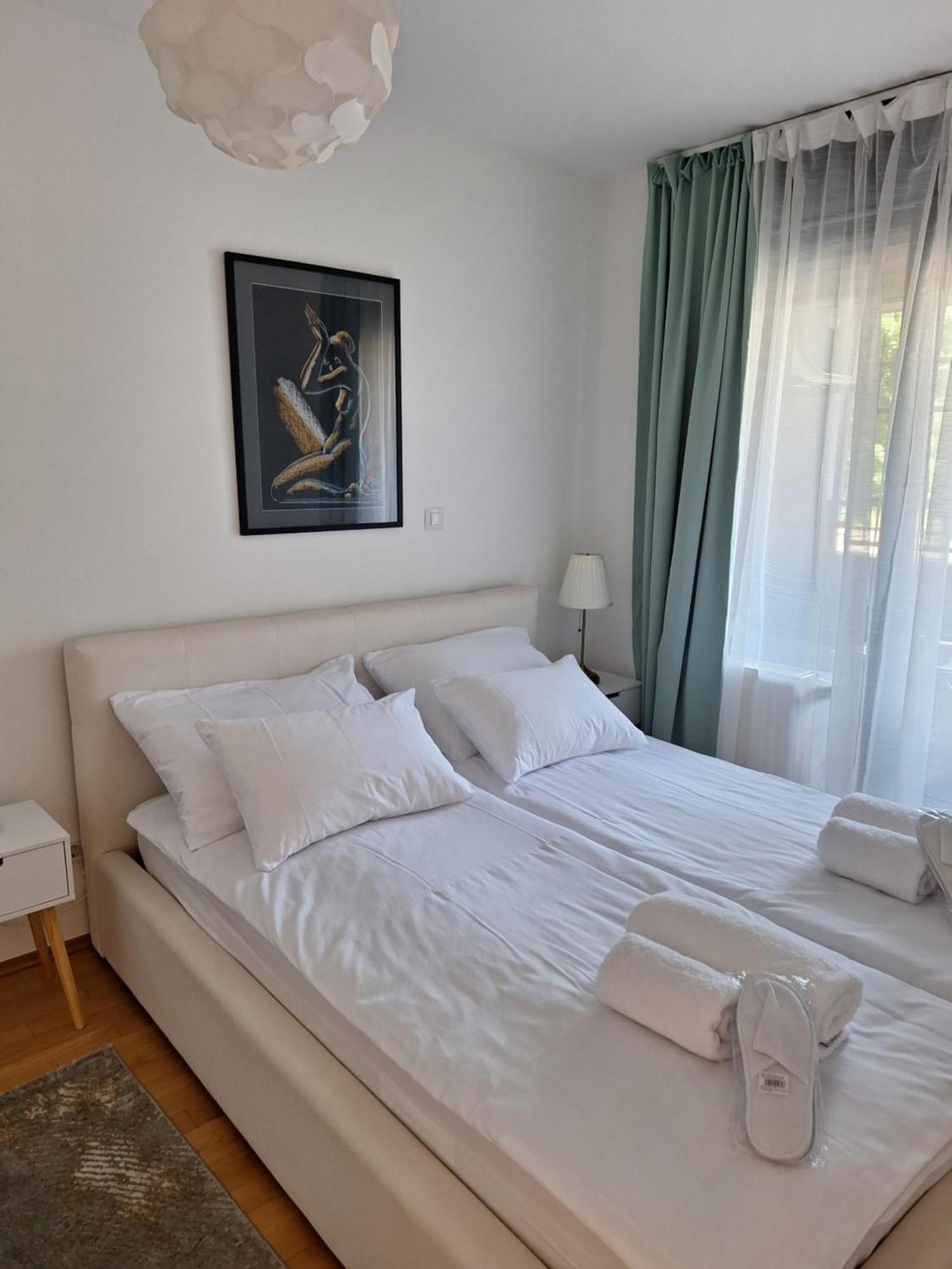 Apartman Lory, Zagreb, Downtown, With Own Parking In The Garage Buitenkant foto